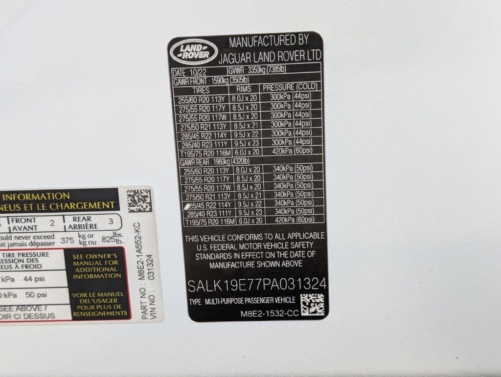 Used 2023 Fuji White Land Rover Autobiography image 34