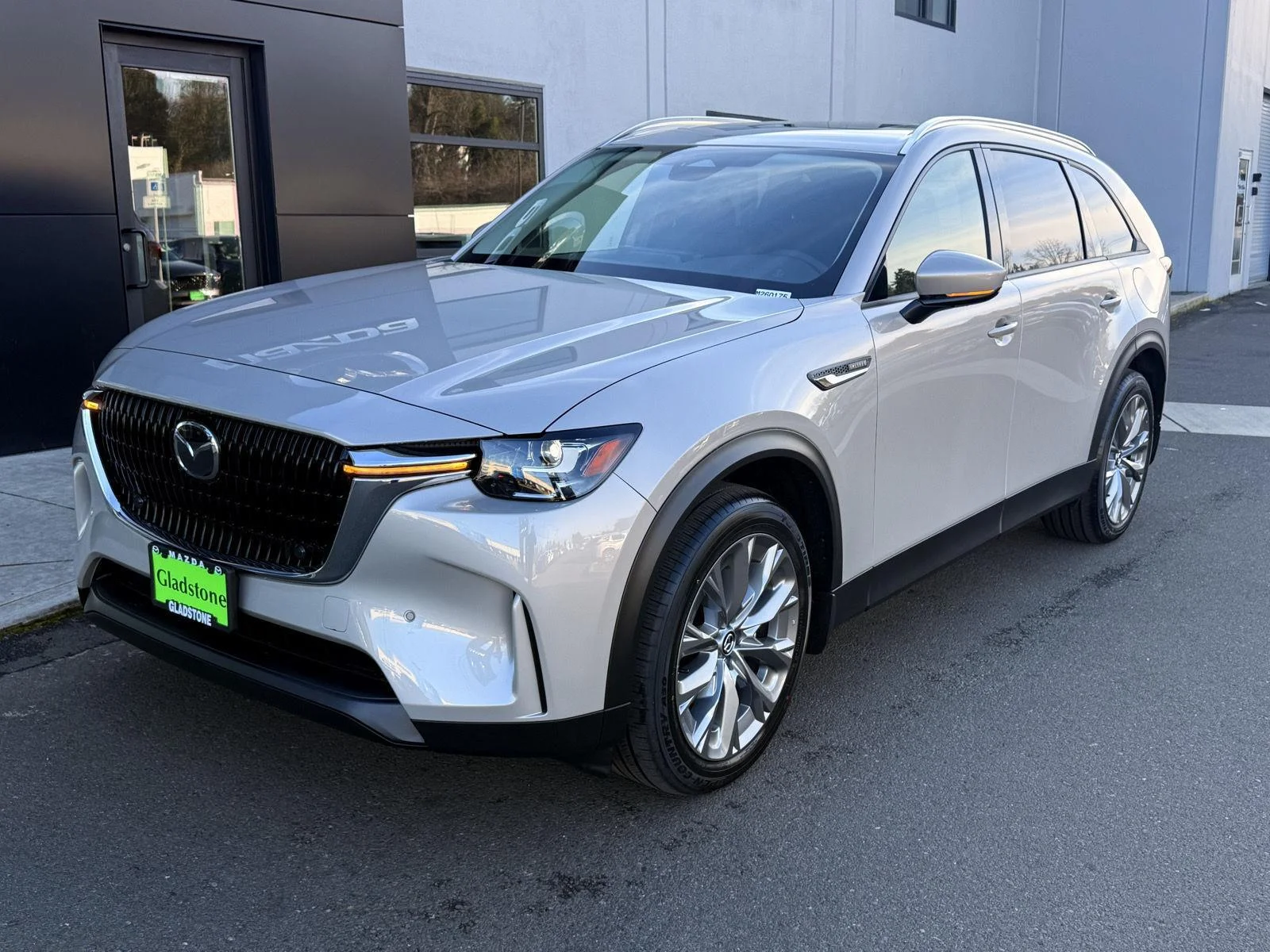 New 2026 47S PLATINUM QUARTZ METALLIC Mazda 3.3 Turbo Preferred AWD image 2
