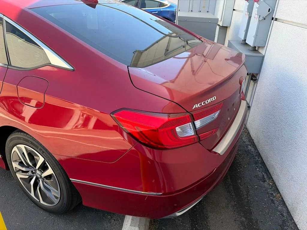 Used 2018 Red Honda Touring image 20