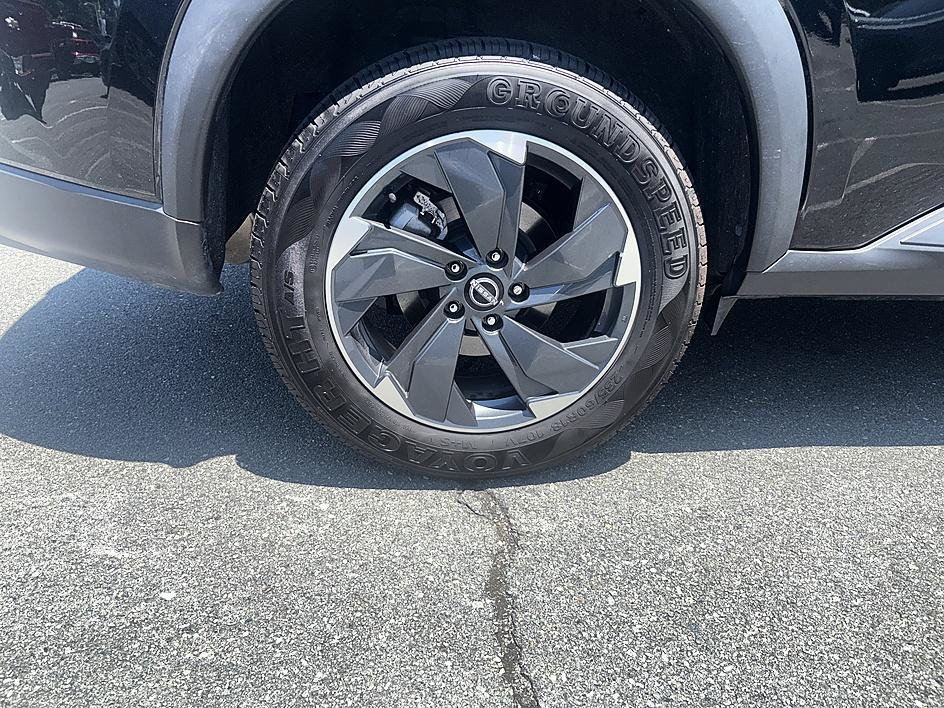 Certified Used 2024 Super Black Nissan SV image 16