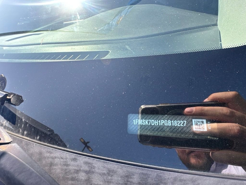 Used 2023 Agate Black Metallic Ford XLT image 10
