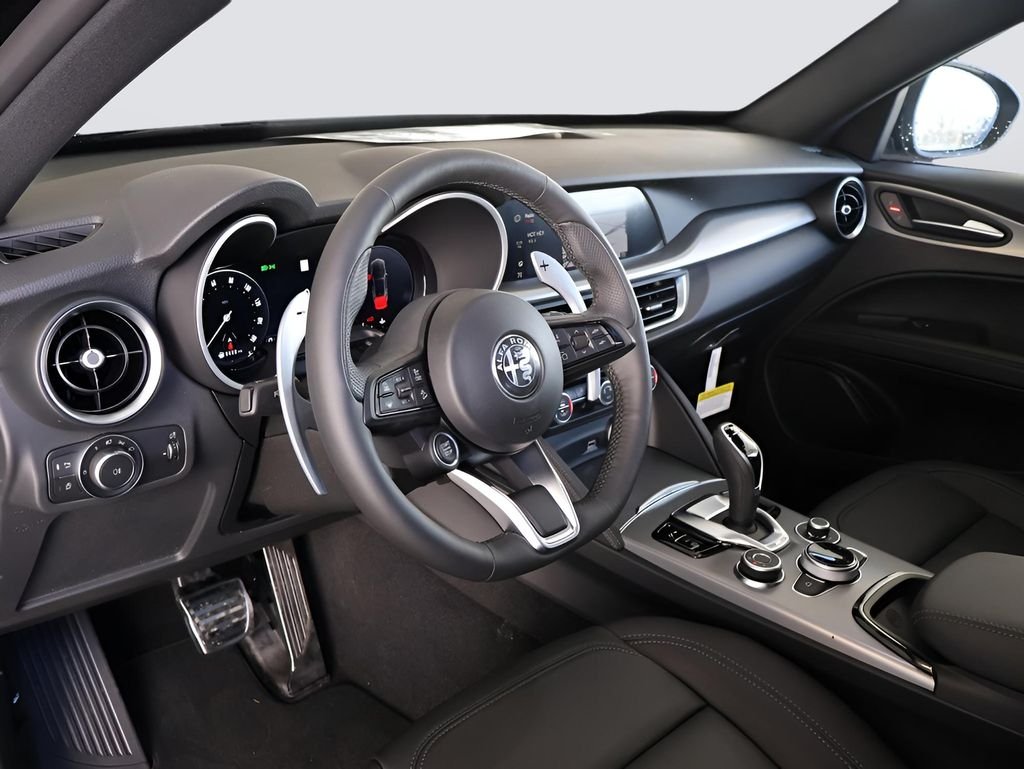 2025 Alfa Romeo Stelvio Base - Photo 19