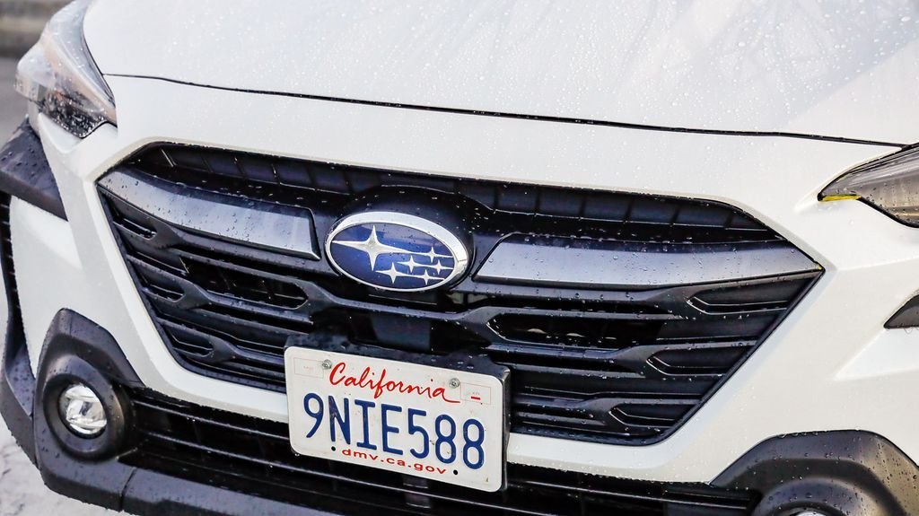 Used 2025 Crystal White Pearl Subaru Premium image 6