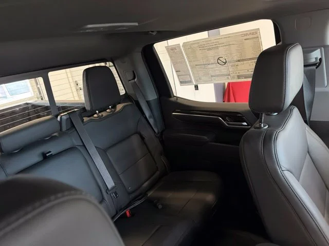 New 2026 Sterling Metallic GMC Elevation image 31