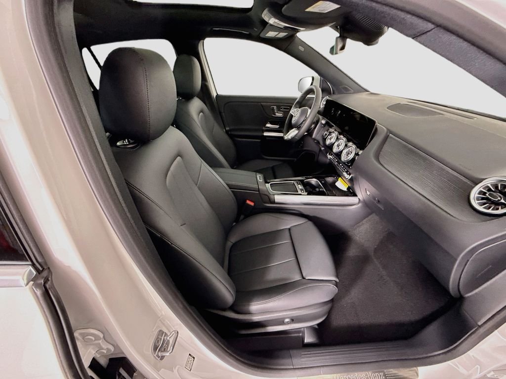 New 2026 Polar White Mercedes-Benz GLA 250 image 20