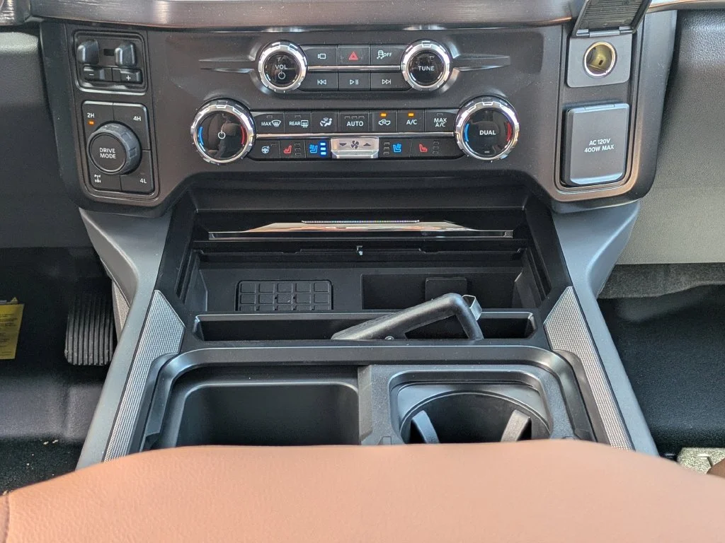 New 2026 Oxford White Ford Lariat image 26