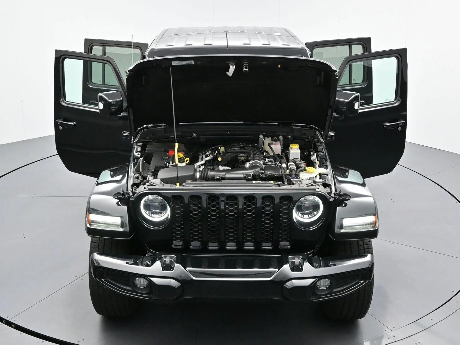 Used 2023 Black Clearcoat Jeep High Altitude image 39