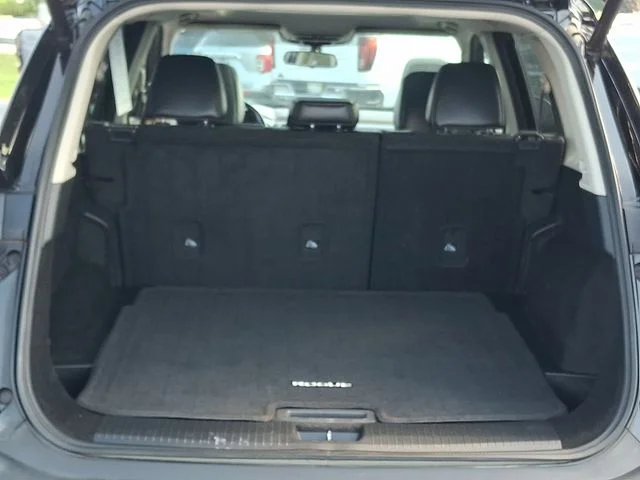 Used 2021 Black Nissan SV image 28