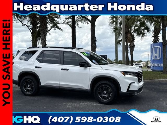 2025 Honda Pilot TrailSport AWD's photo