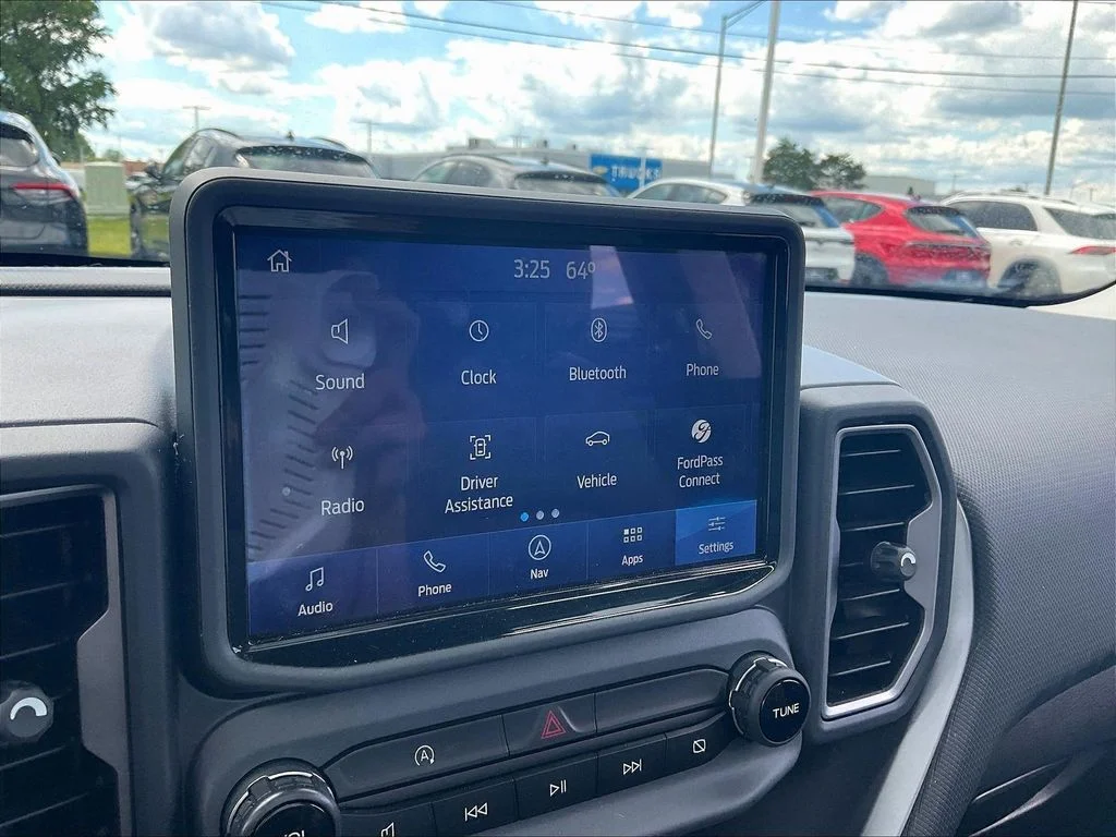 Used 2021 Blue Metallic Ford Outer Banks image 15
