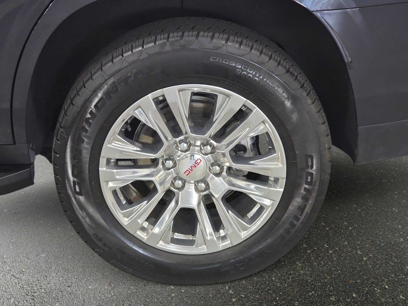 Used 2024 Silver GMC Denali image 32