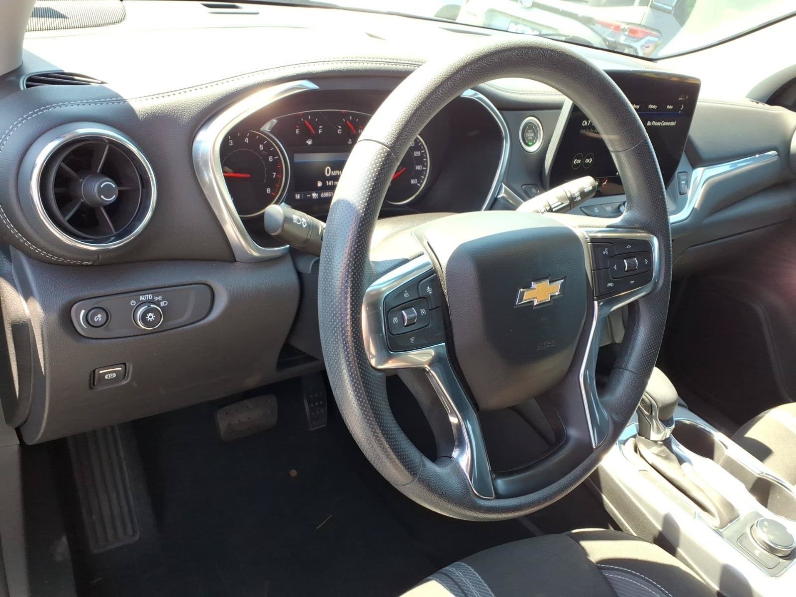 Used 2023 BLACK Chevrolet LT image 8