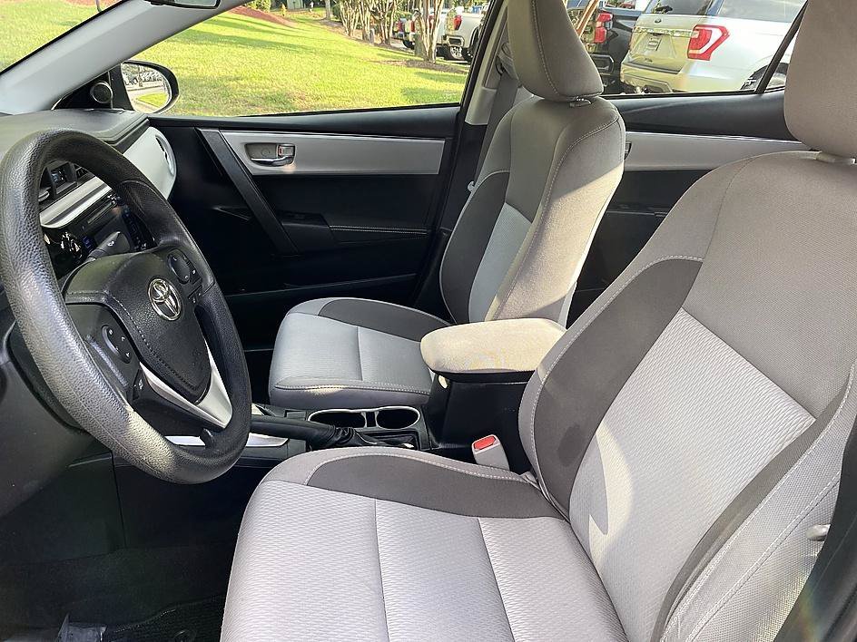Used 2018 Black Sand Pearl Toyota LE image 12