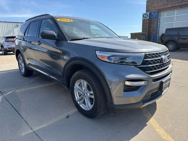 2022 Ford Explorer XLT 4WD's photo