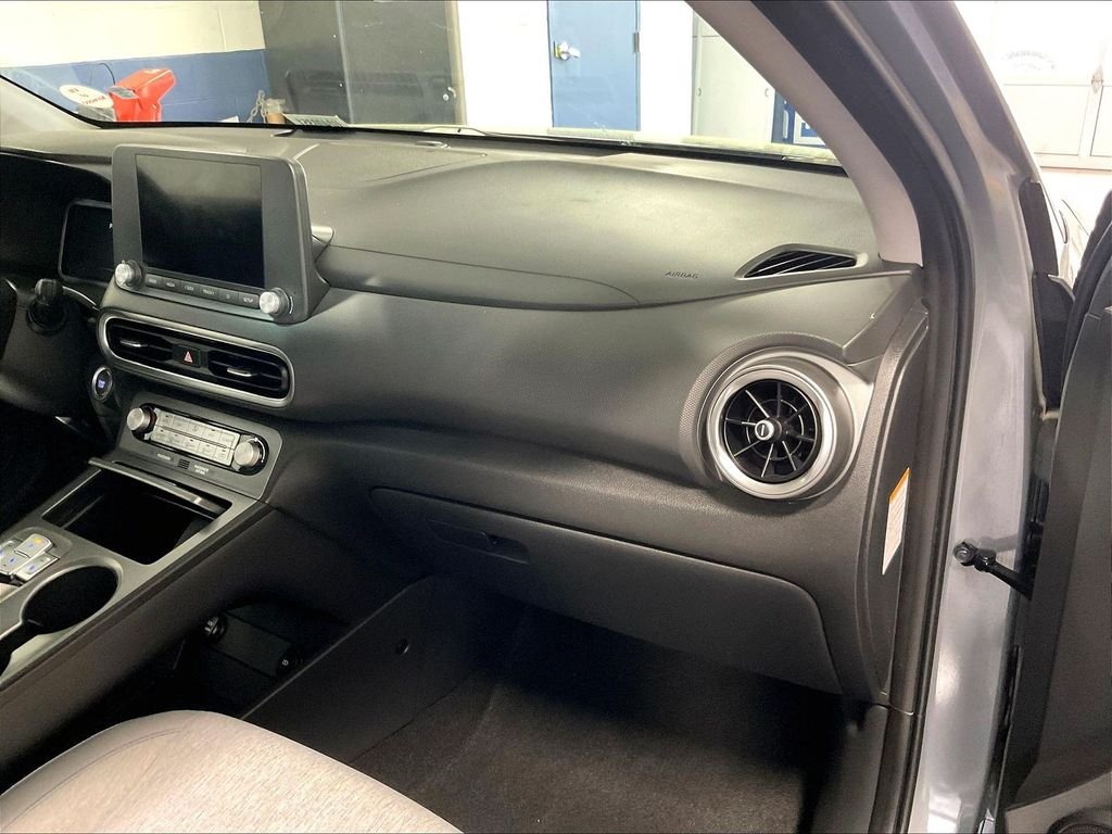Used 2023 Gray Hyundai SE image 13