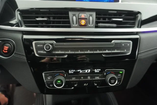 Used 2021 Glacier Silver Metallic BMW sDrive28i image 29