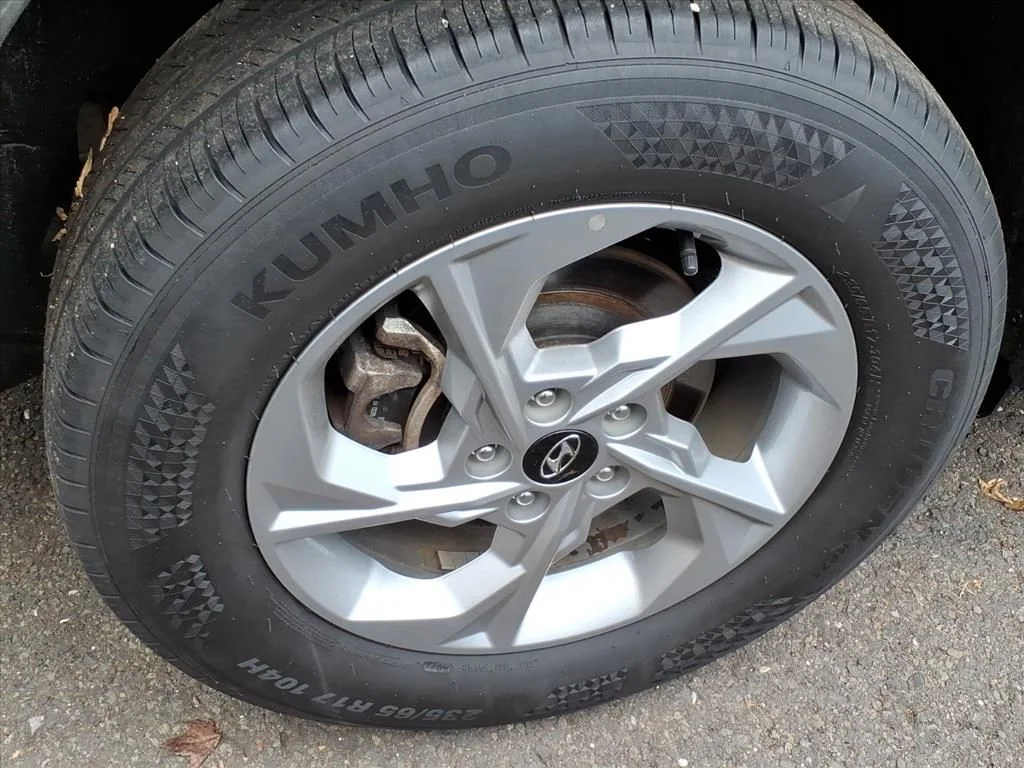 Used 2023 Gray Hyundai SEL image 7
