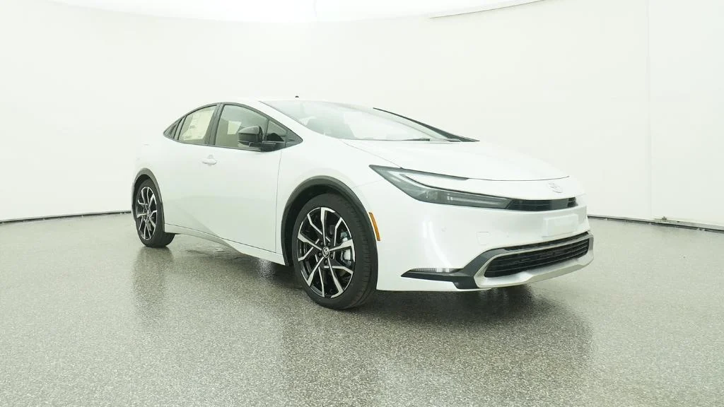 New 2026 Wind Chill Pearl Toyota XSE image 22