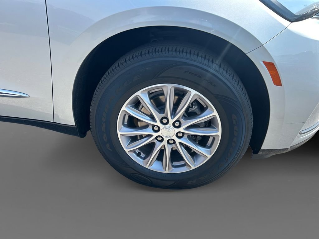 Used 2022 Silver Buick Essence image 16