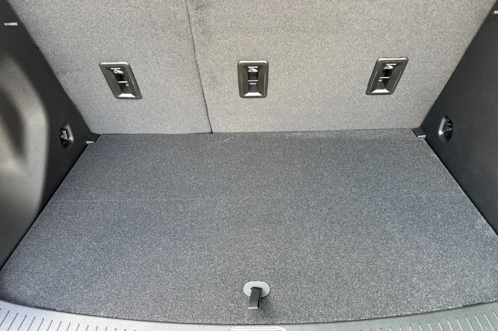 New 2027 Sterling Grey Metallic Chevrolet LT image 14