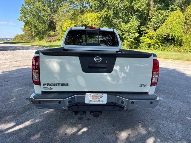Used 2015 White Nissan SV image 6
