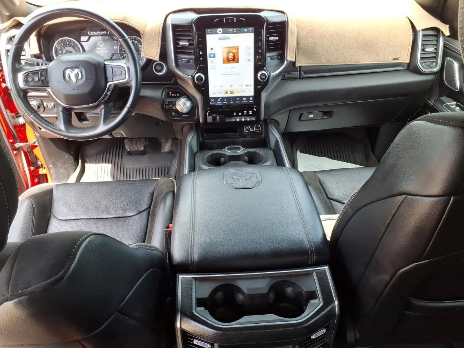 Used 2024  Ram Laramie image 12