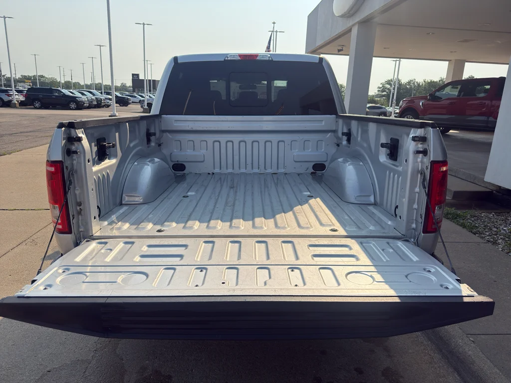 Used 2016 Ingot Silver Metallic Ford XLT image 8