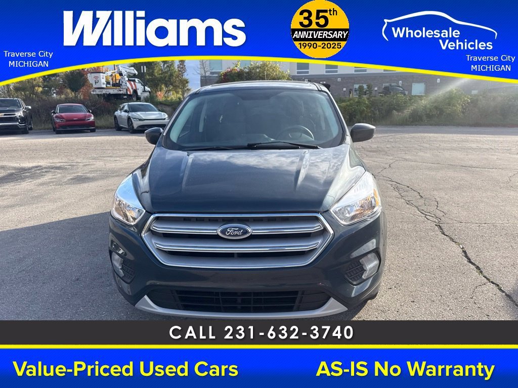 Used 2019  Ford SE image 7