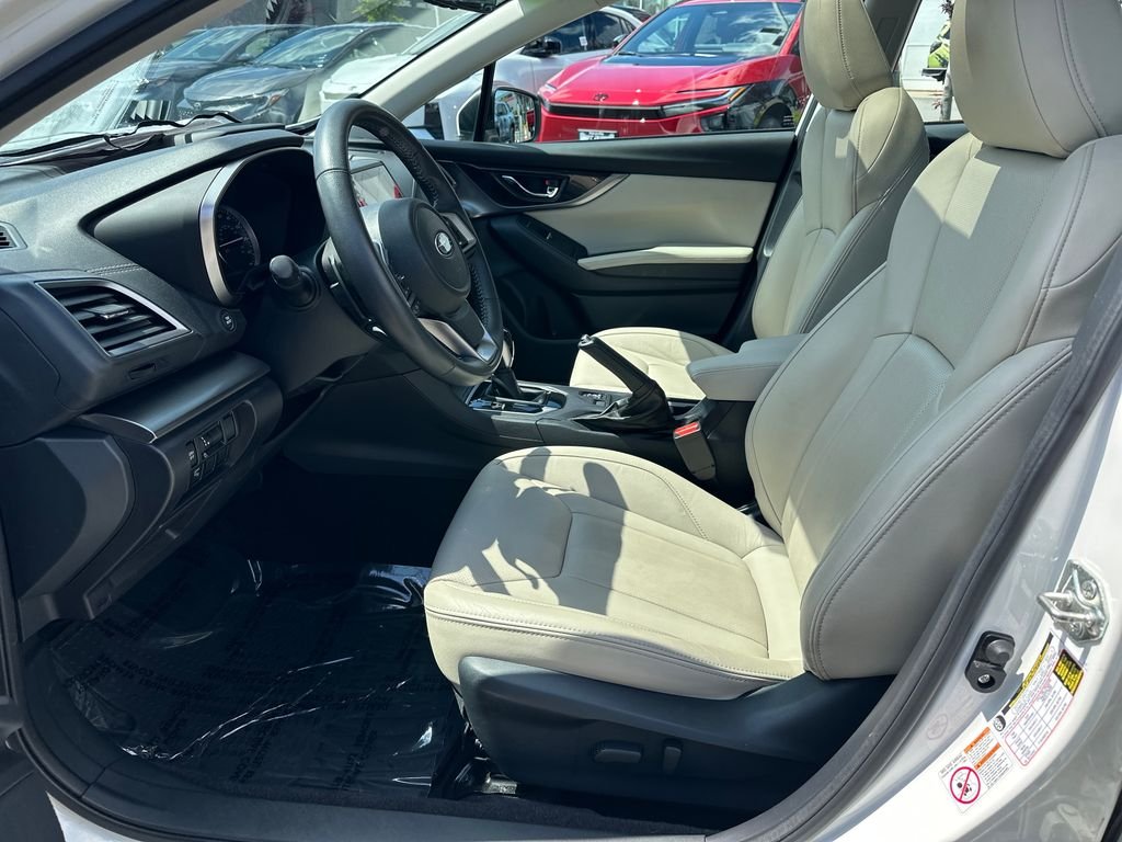 Used 2018 Crystal White Pearl Subaru 2.0i Limited image 12