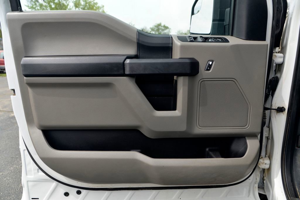 Used 2020 White Ford XL image 14