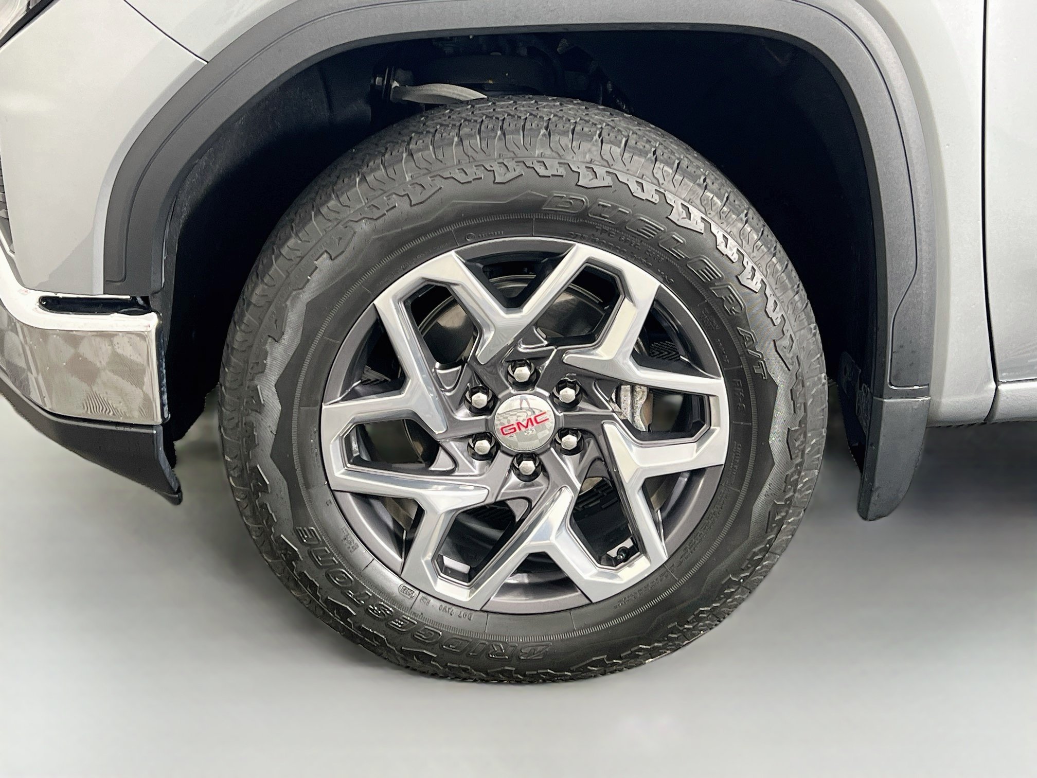 2024 GMC Sierra 1500 SLT - Photo 8