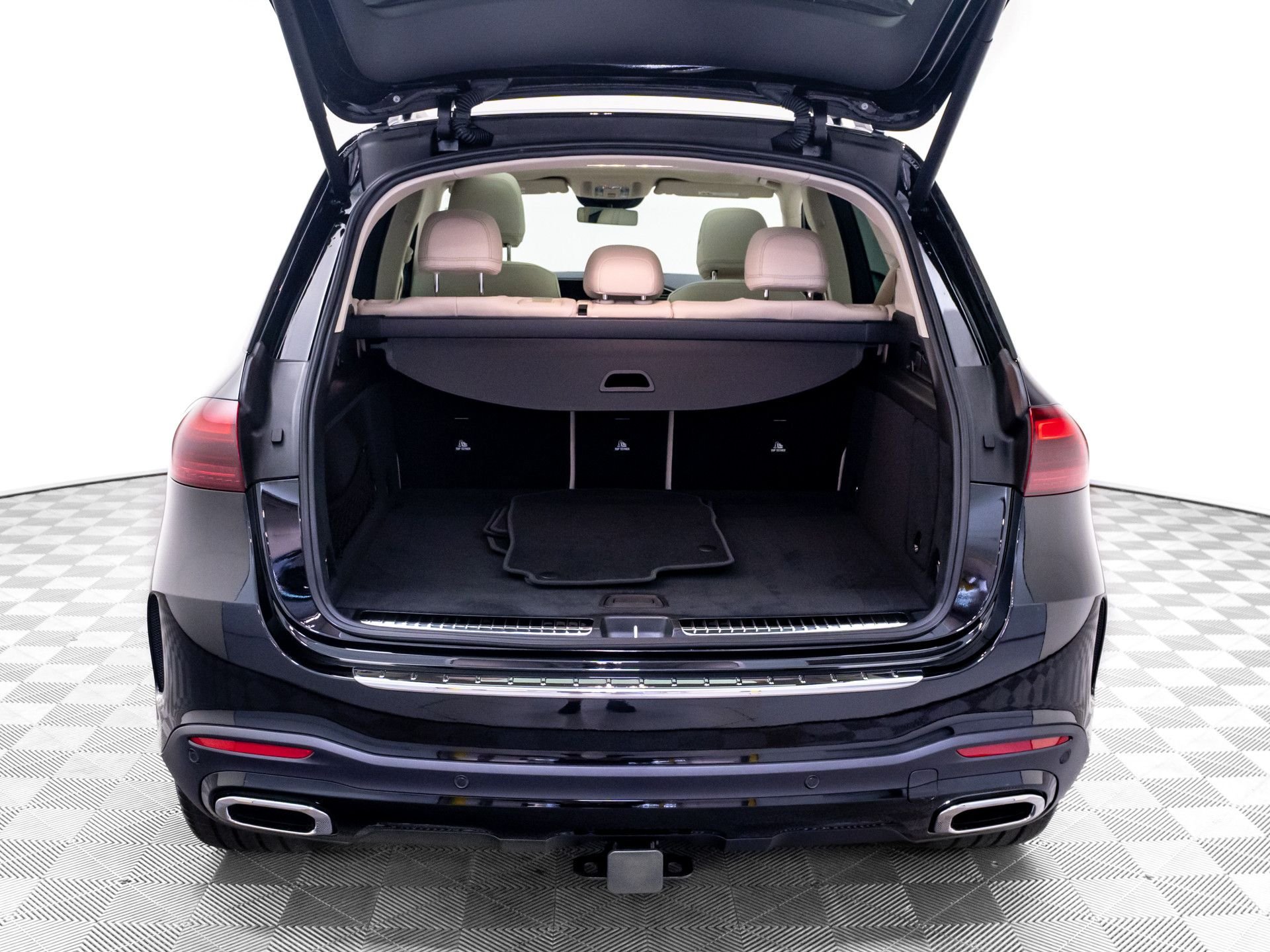 New 2026 Obsidian Black Metallic Mercedes-Benz GLE 350 image 35
