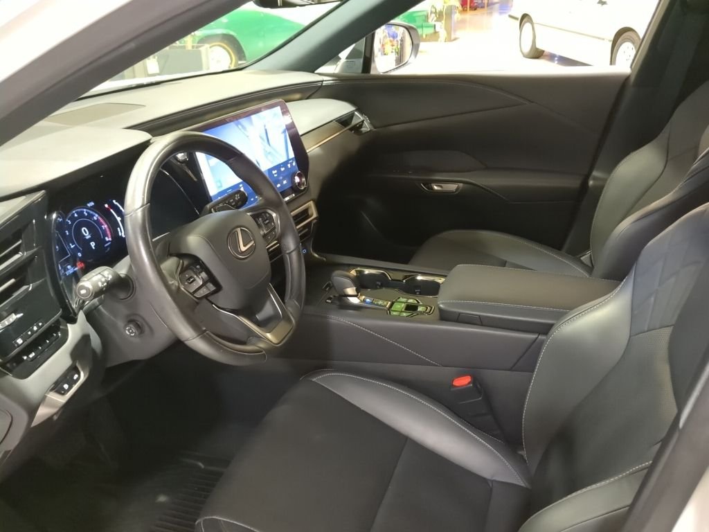 Certified Used 2023 White Lexus 350 Premium image 16