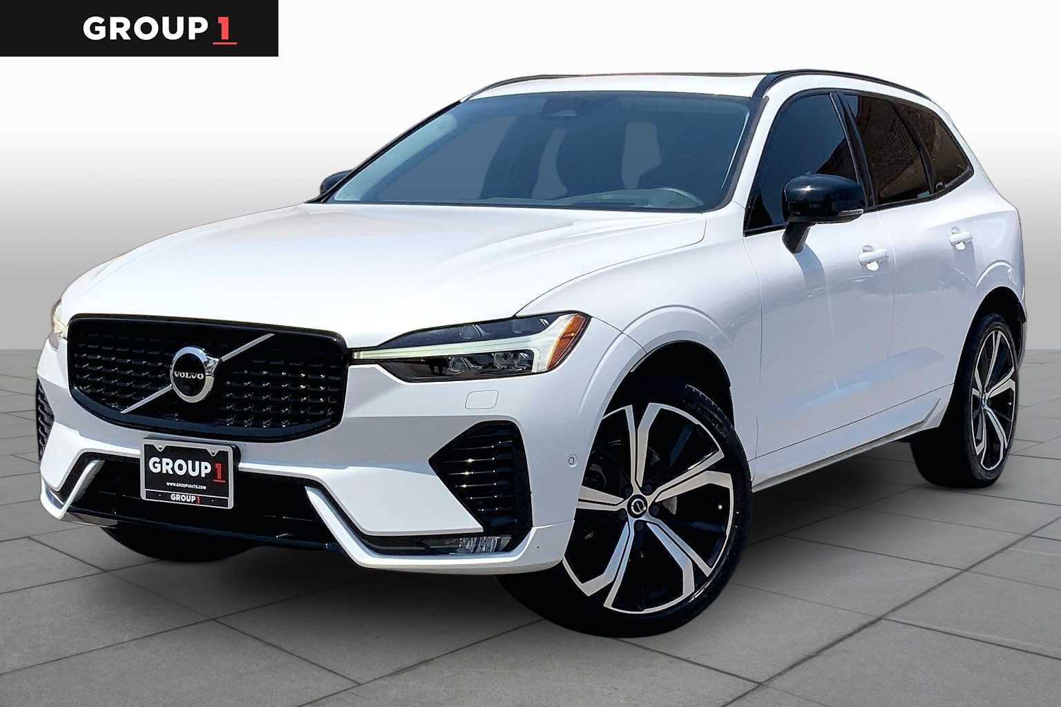 2023 Volvo XC60 Ultimate Dark Theme