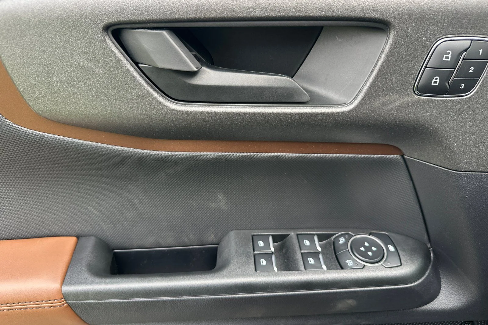 New 2025 Azure Gray Metallic Tri-Coat Ford Outer Banks® image 14
