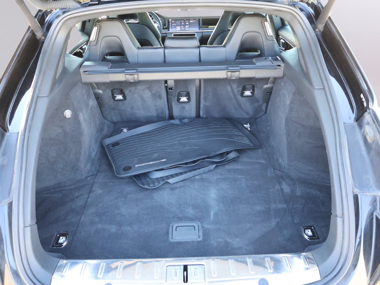 Used 2018 Black Porsche 4 image 17