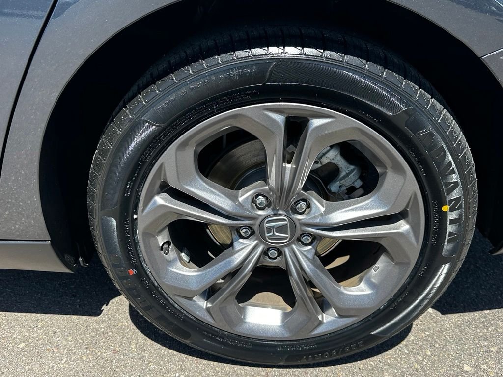 Used 2024  Honda EX image 9
