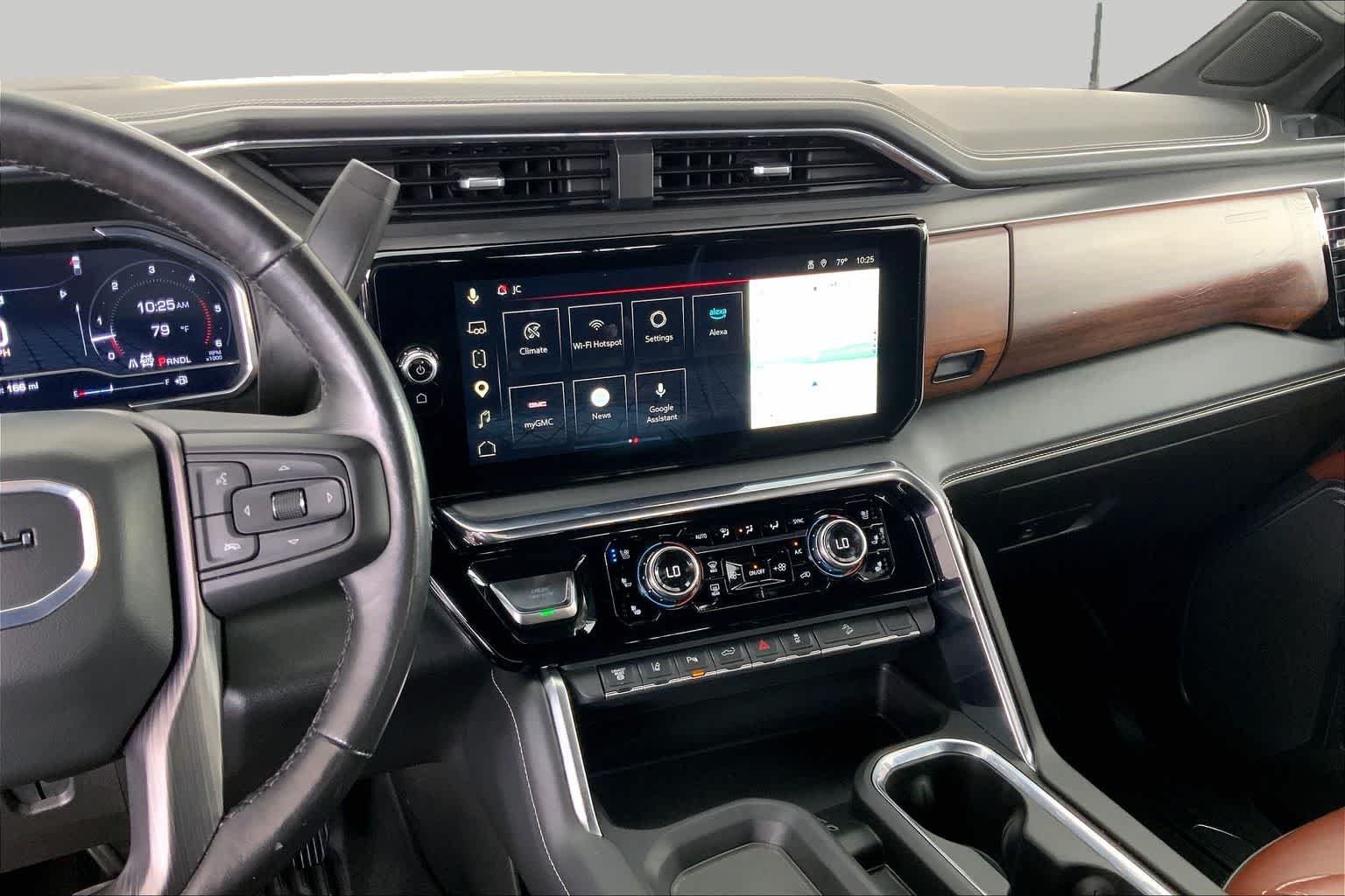 Used 2025 White Frost Tricoat GMC Denali Ultimate image 7