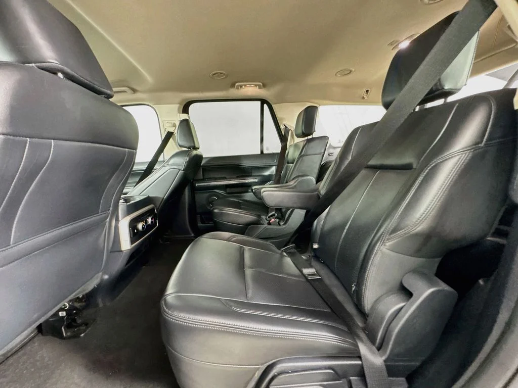 Used 2024 Silver Ford XLT image 30