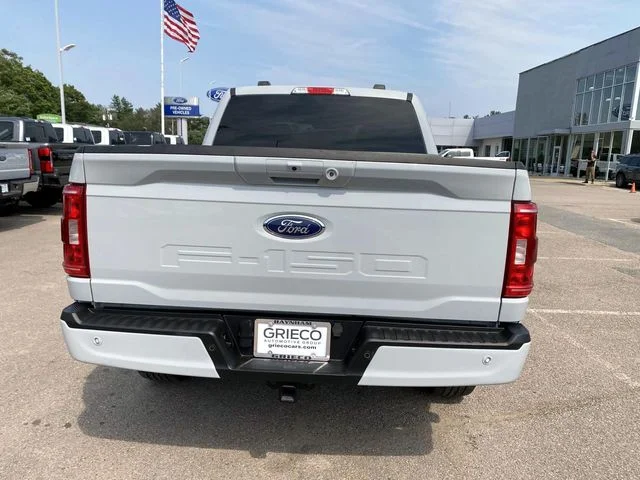 Used 2023 Avalanche Ford XLT image 4