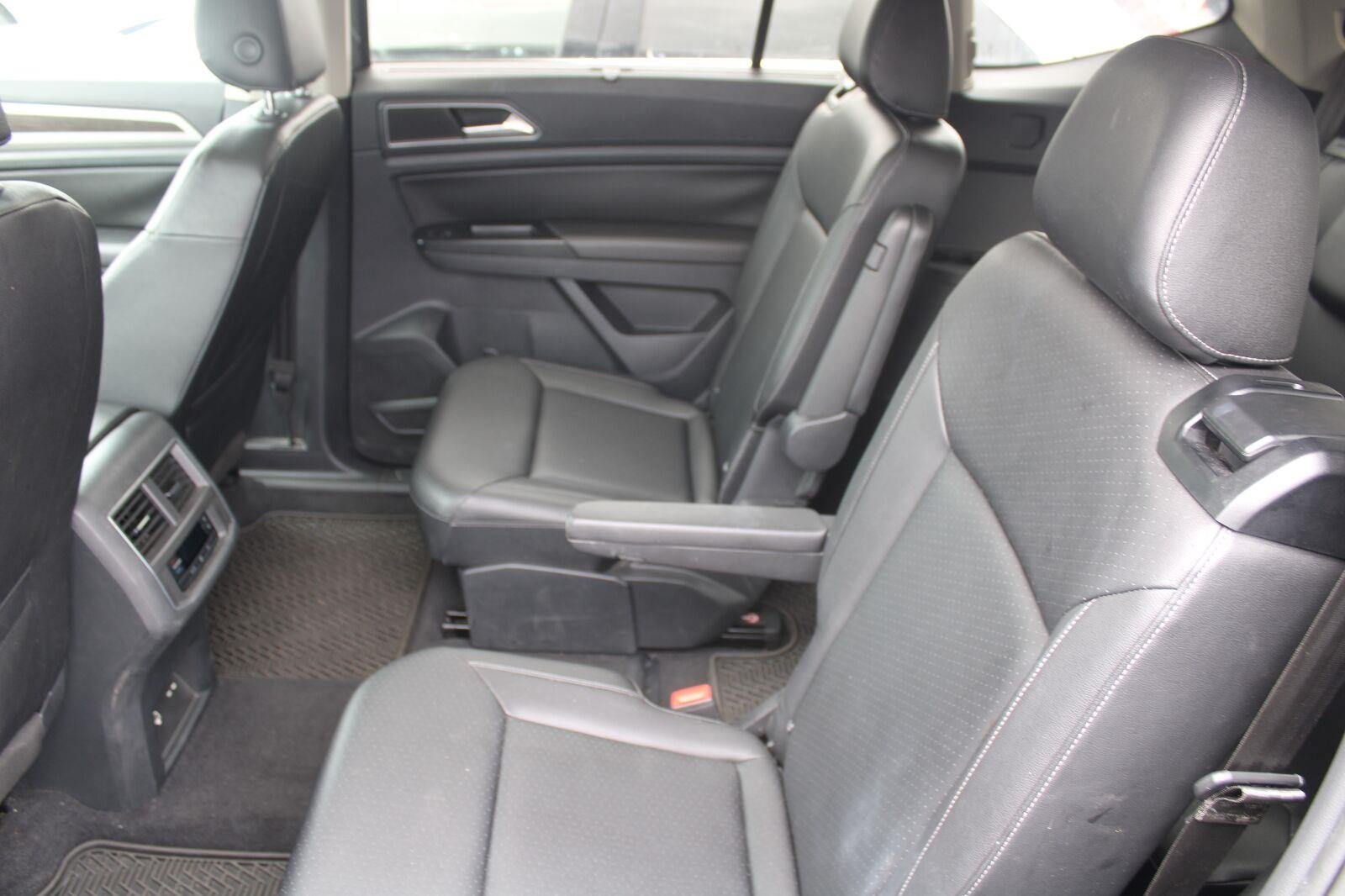Used 2019 Platinum Gray Metallic Volkswagen 3.6L V6 SEL image 5