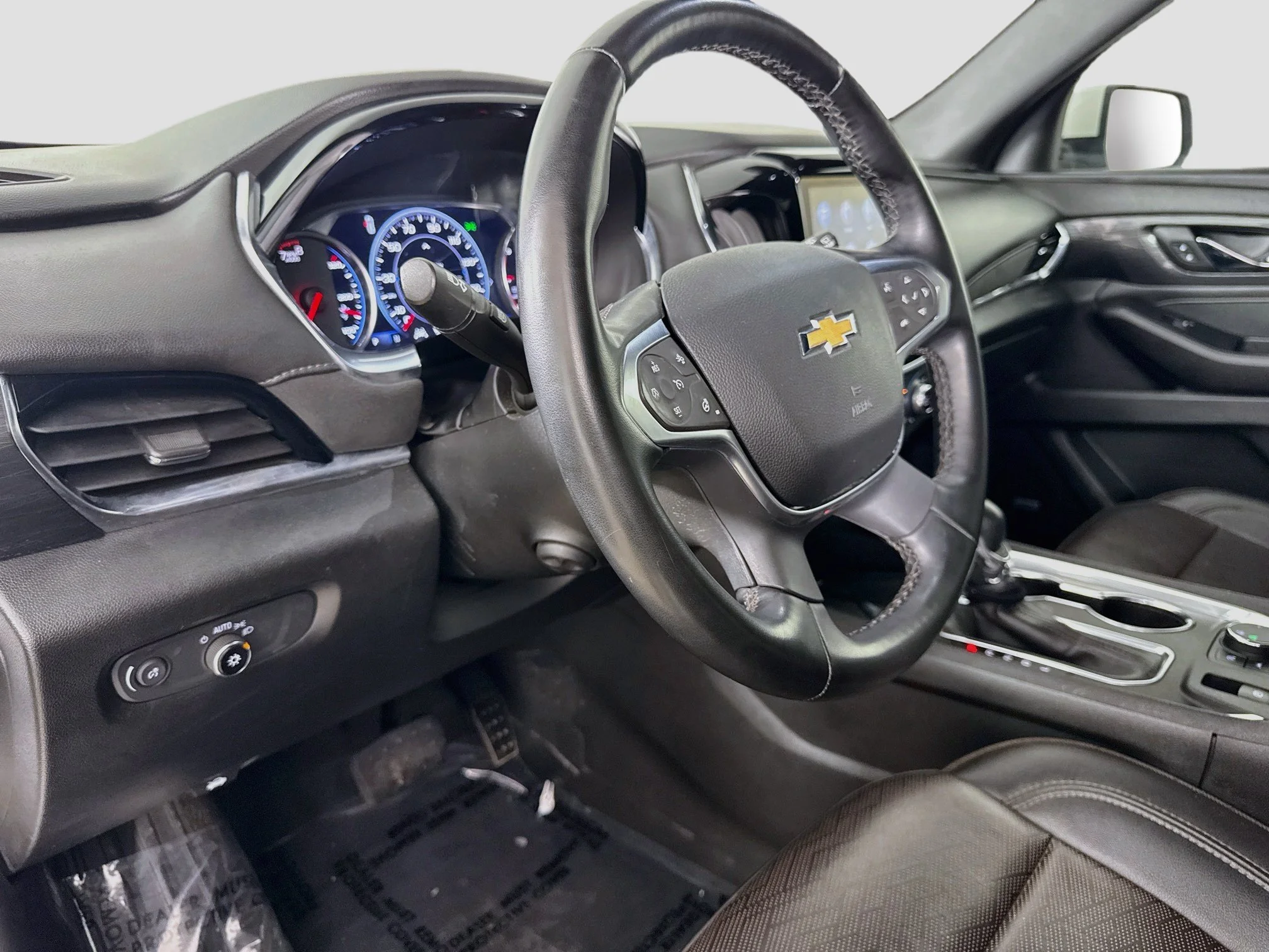 Used 2023 IRIDESCENT PEARL TRICOAT Chevrolet High Country image 11