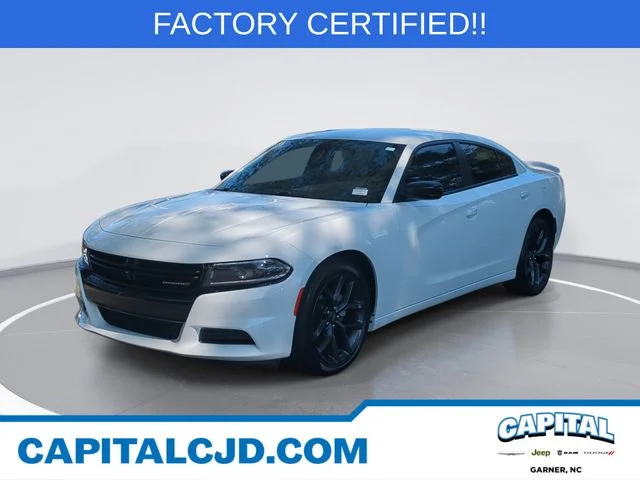 Used 2023 White Dodge SXT image 1