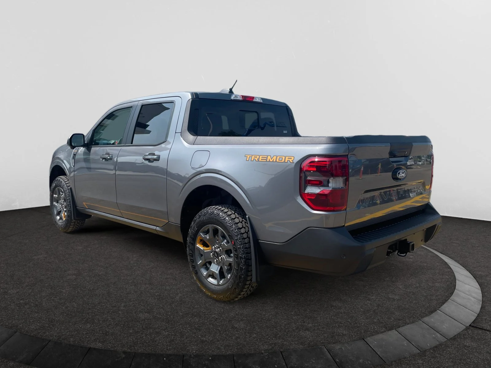 New 2026 Carbonized Grey Metallic Ford Tremor image 3