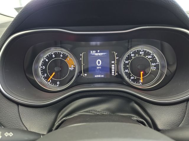Used 2022 Gray Jeep X image 17
