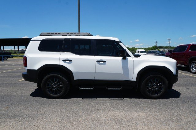 Used 2025  Toyota 1958 image 4