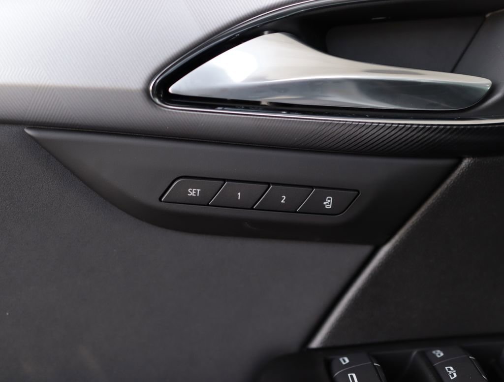 New 2026 Iridescent White Tricoat Buick Sport Touring image 32