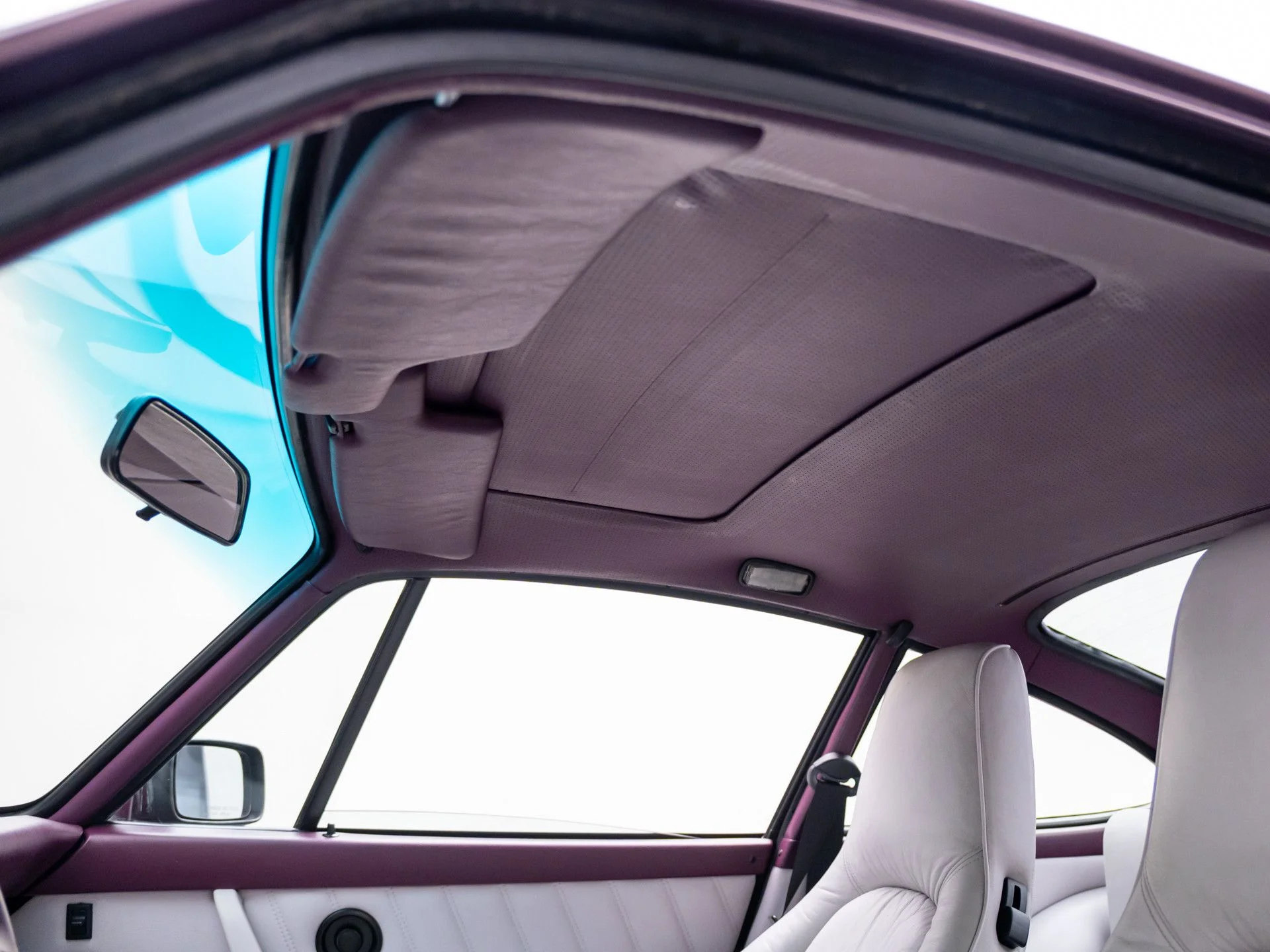 Used 1991  Porsche Carrera image 18