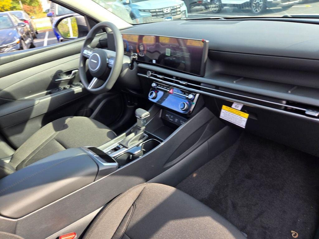 New 2026 Silver Hyundai SEL AWD image 6