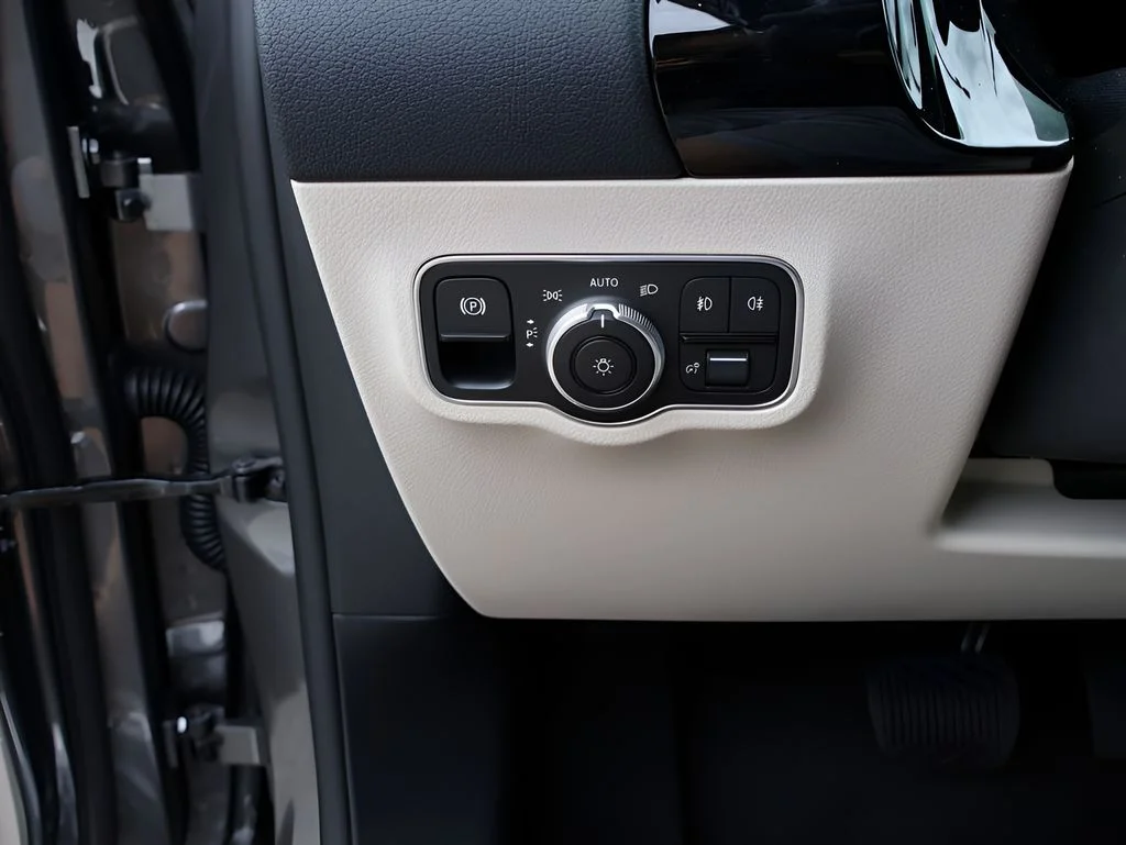 New 2026 Mountain Gray Metallic Mercedes-Benz GLA 250 image 35